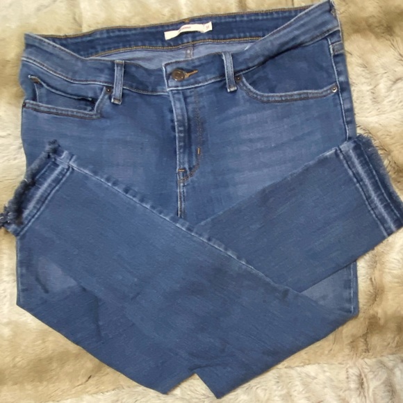 Levi’s 711 Skinny Distressed Jeans Size 31 EUC - Picture 6 of 8